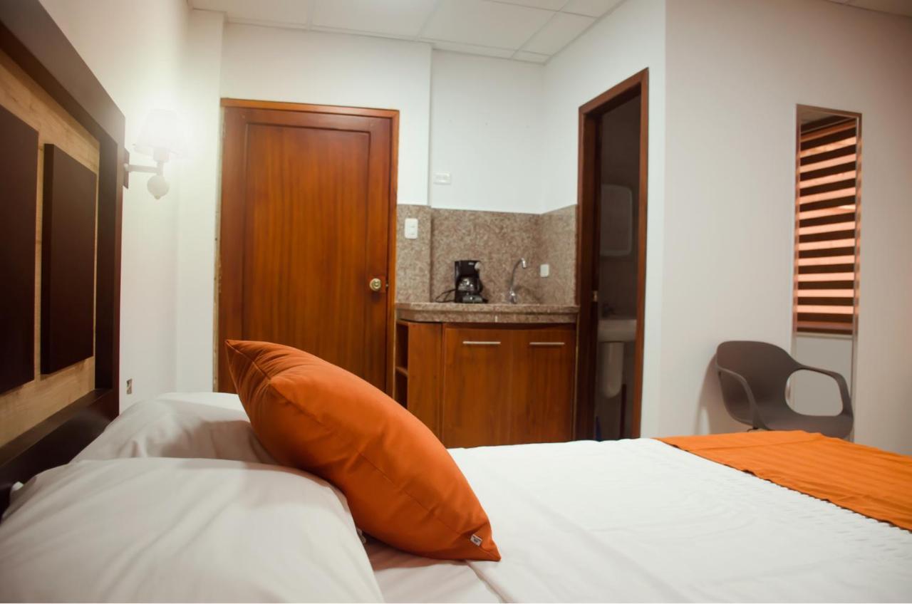 Aparthotel Torre Alba Santo Domingo de los Colorados Esterno foto